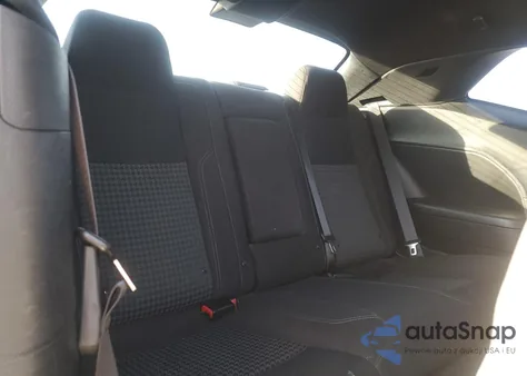 2015 Dodge Challenger Sxt z USA, uszkodzony, nr VIN 2C3CDZAG8FH706949